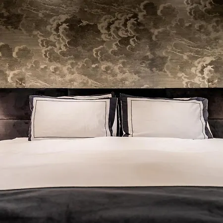 The Ebor @ Ryedale House Apartment *