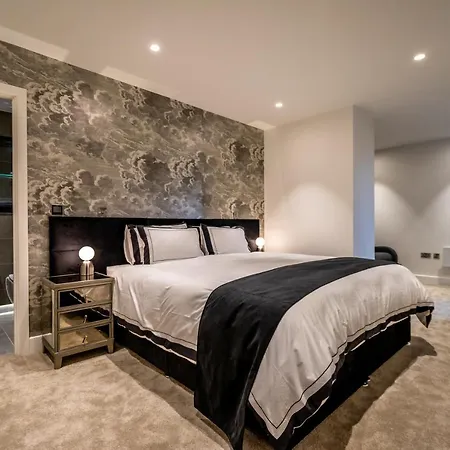 The Ebor @ Ryedale House *