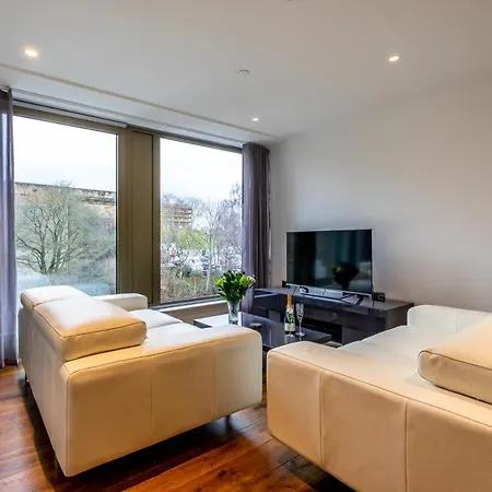 The Ebor @ Ryedale House 아파트