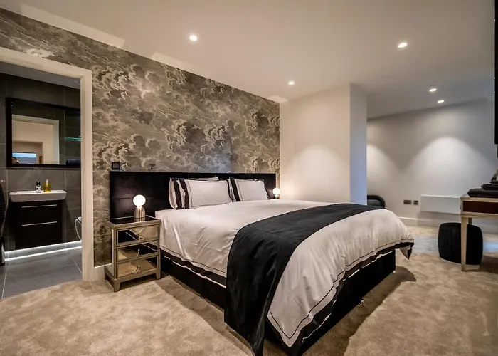 The Ebor @ Ryedale House *